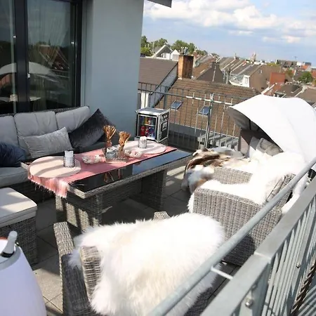 Royaldeluxe Penthouse By Kevany Cologne